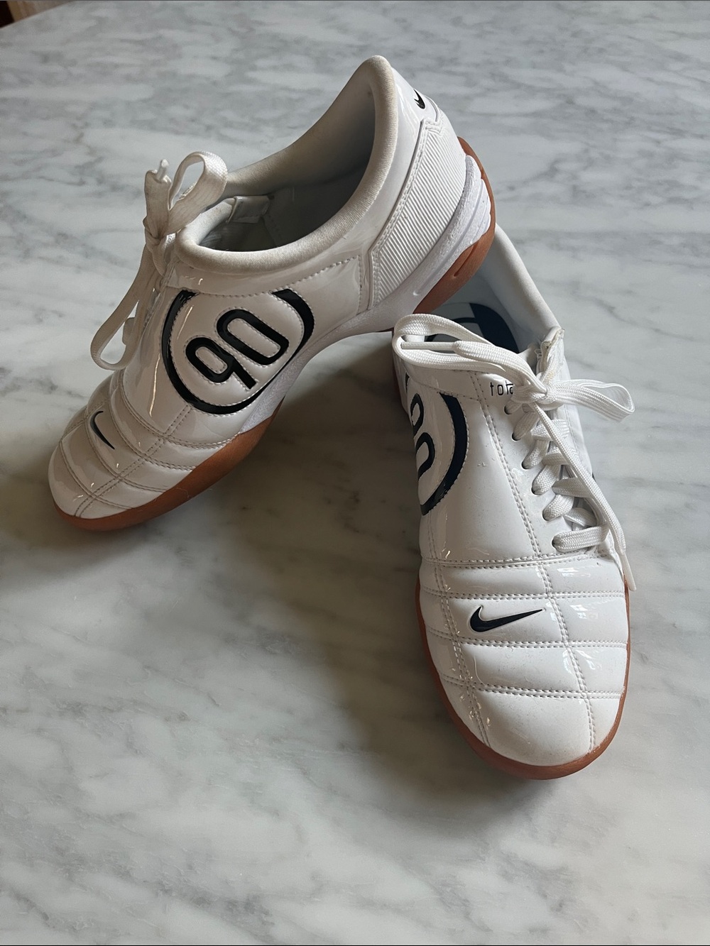 Nike Total 90 Women's Shoes
Size: W 7.5 / M 6